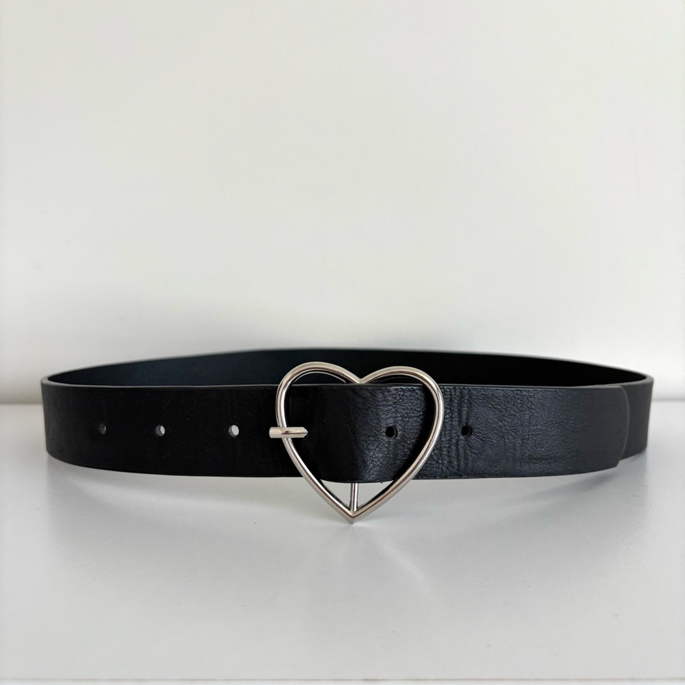 Brandy Melville Heart Belt